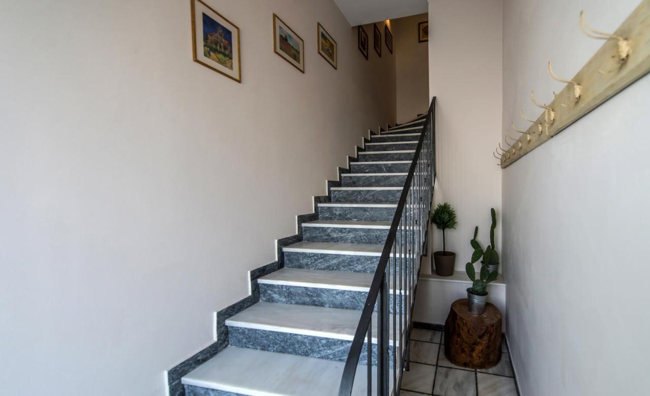Angelinas Quarters - Kalamata Mediterranean Villas Kültér fotó
