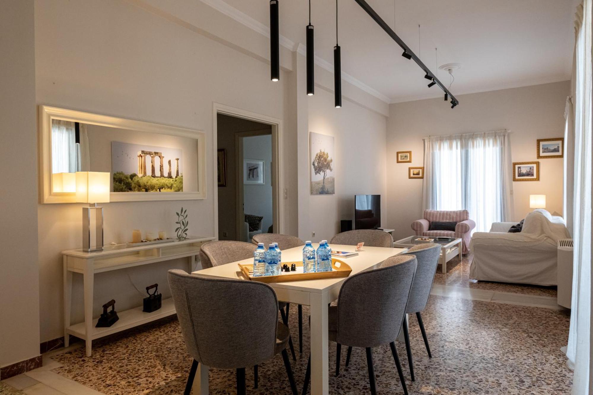 Angelinas Quarters - Kalamata Mediterranean Villas Kültér fotó