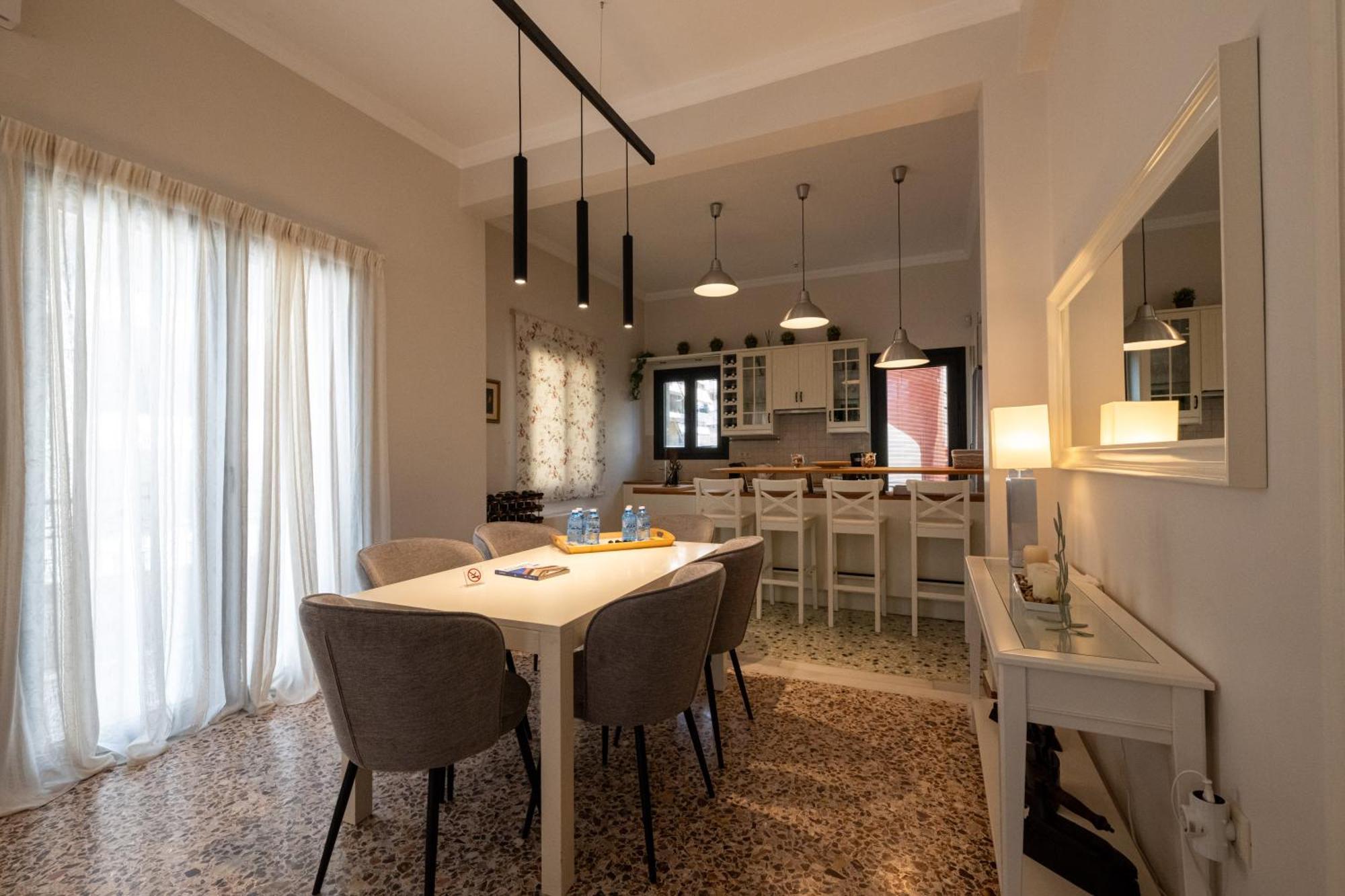 Angelinas Quarters - Kalamata Mediterranean Villas Kültér fotó